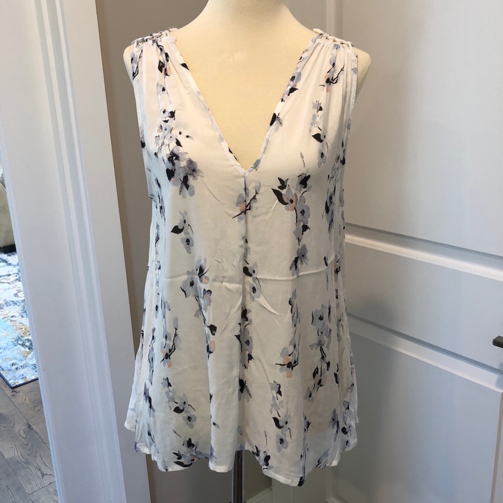 GXF Flowy, Sleeveless Blouse
